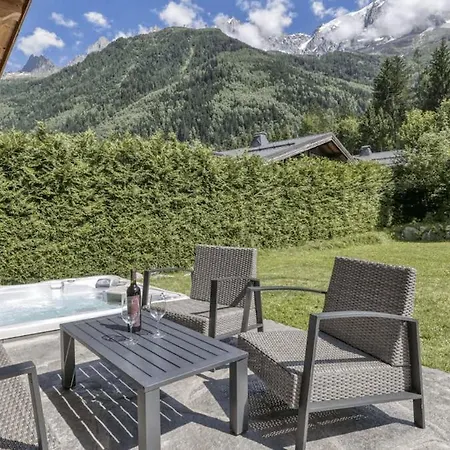 4 Villa-with-pool