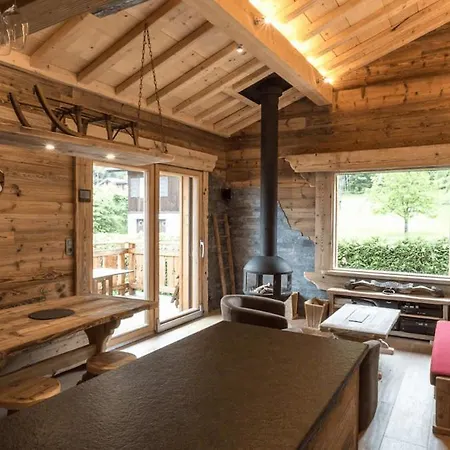 4 Villa-with-pool Prázdninový dům *