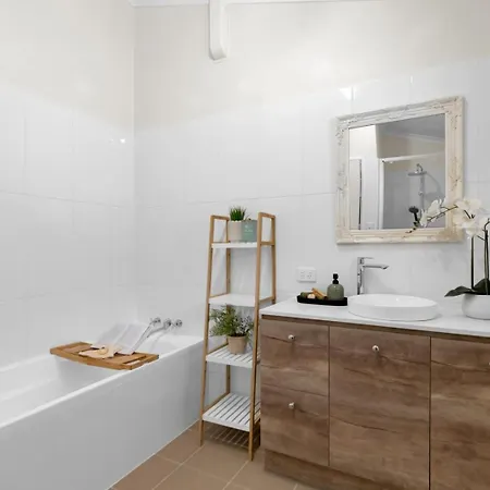 4 Villa-with-pool Prázdninový dům *